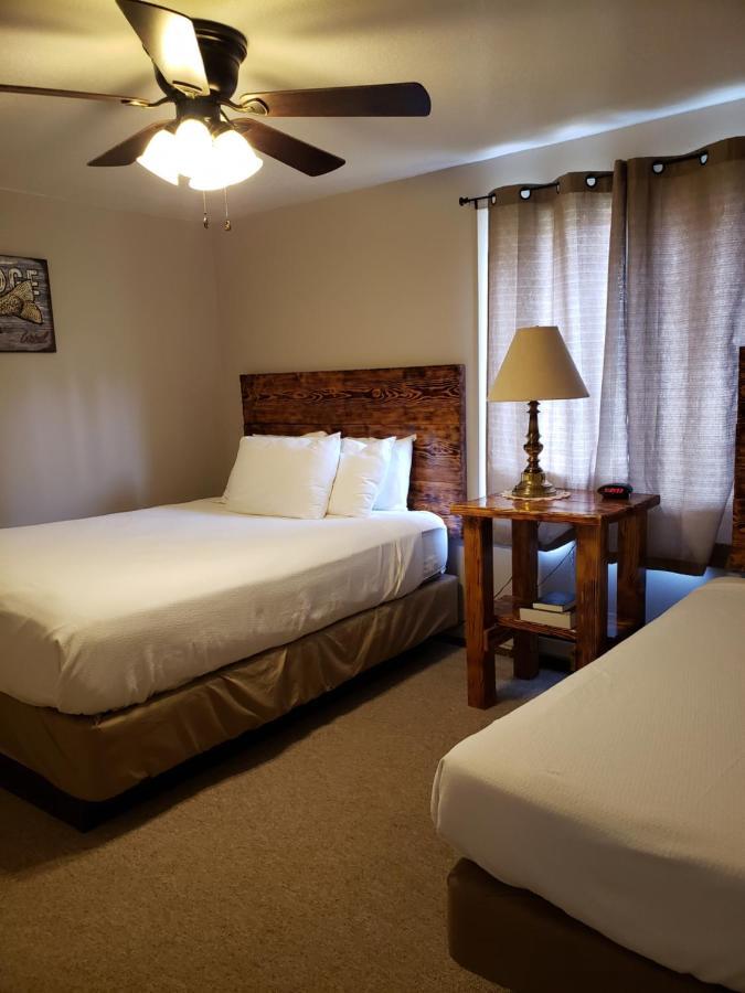 Flaming Gorge Resort Dutch John Exterior photo